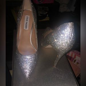 Size 8 Steve Madden studded high heels. Brand new never worn.